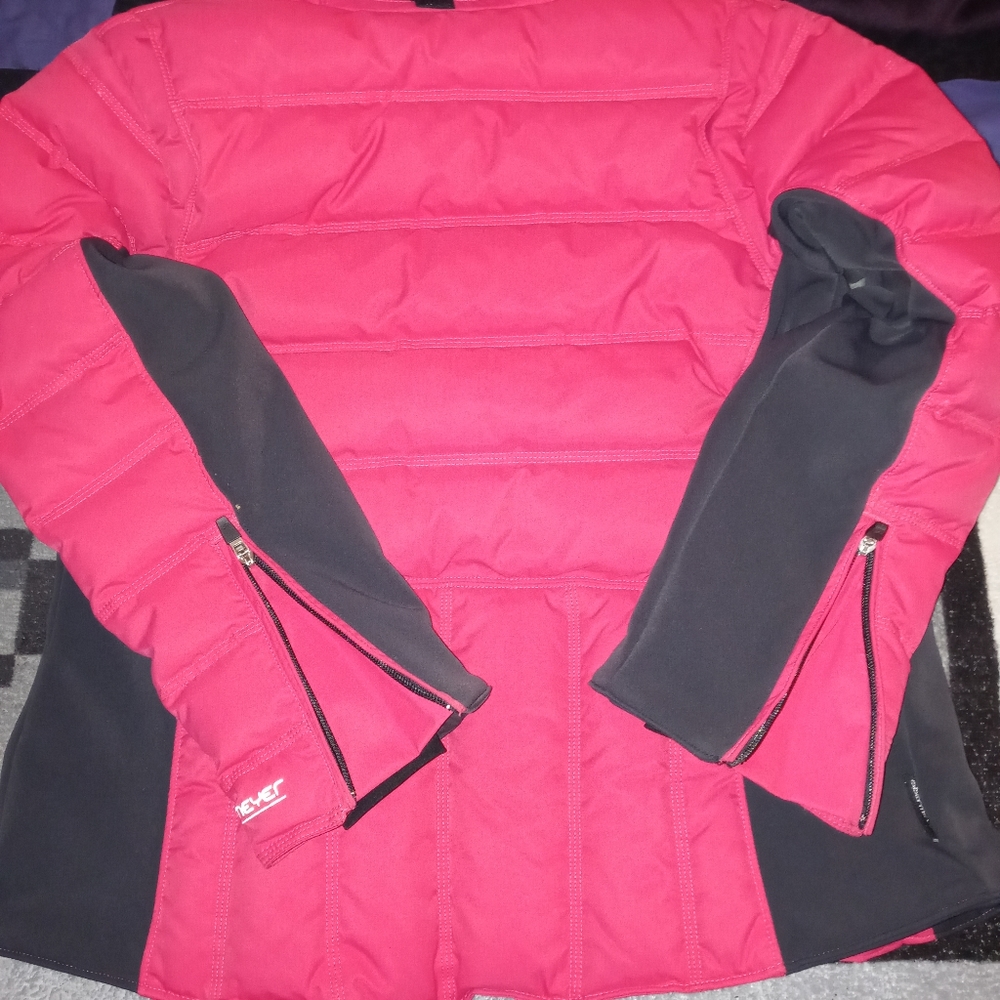 Down Jacket - Picture 9 of 9